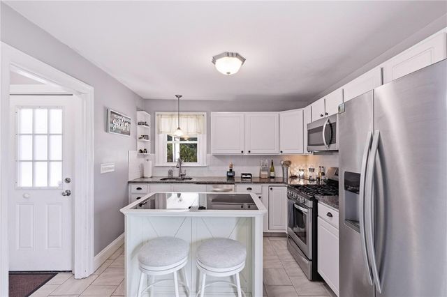 76 George Arden Avenue, Warwick, RI 02886