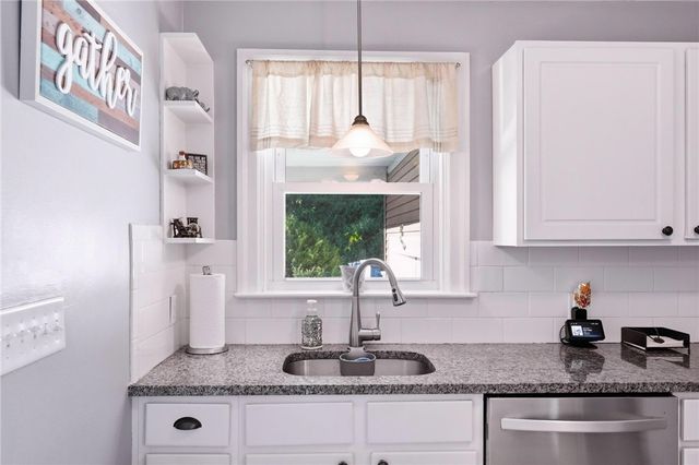 76 George Arden Avenue, Warwick, RI 02886
