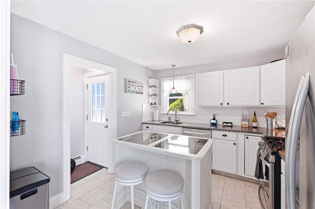 76 George Arden Avenue, Warwick, RI 02886