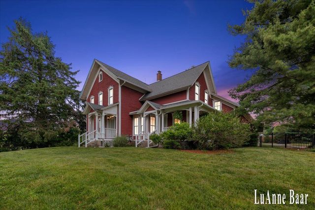 273 W Division Street, Rockford, MI 49341
