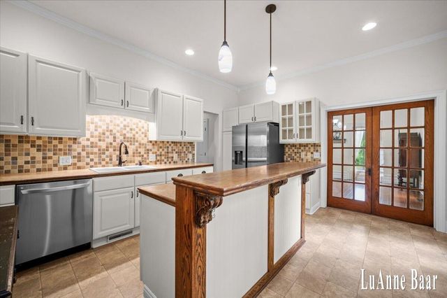 273 W Division Street, Rockford, MI 49341