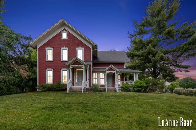 273 W Division Street, Rockford, MI 49341
