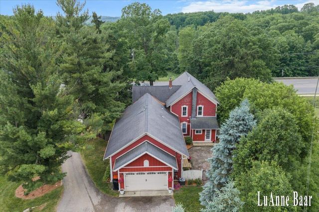 273 W Division Street, Rockford, MI 49341