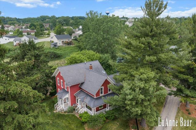 273 W Division Street, Rockford, MI 49341