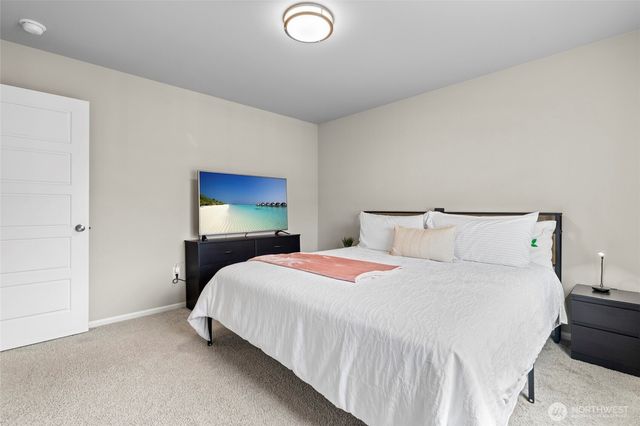 32803 Stuart Avenue SE, Black Diamond, WA 98010