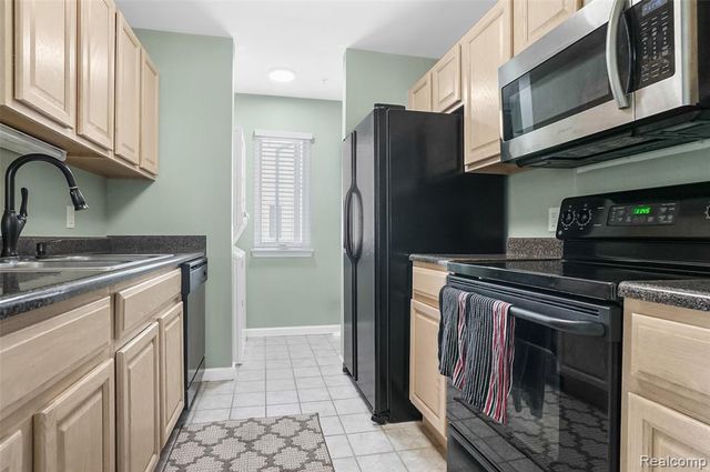 862 Amanda Lane, Pontiac, MI 48340