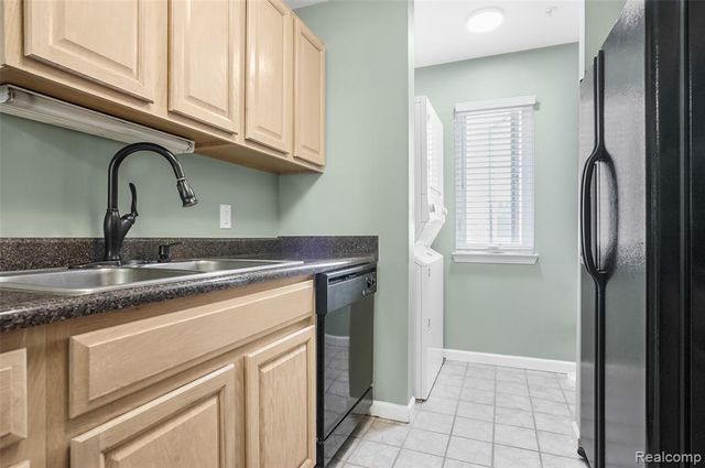 862 Amanda Lane, Pontiac, MI 48340