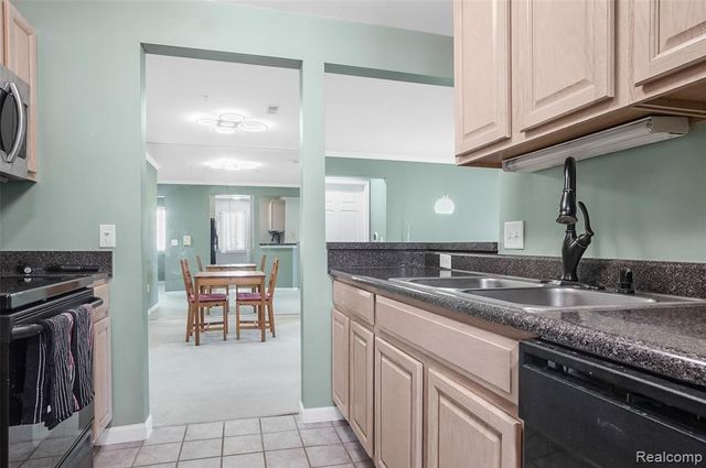 862 Amanda Lane, Pontiac, MI 48340