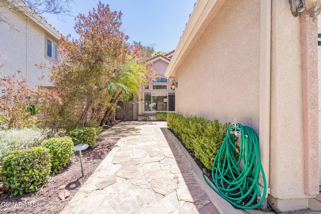 776 Holbertson Court, Simi Valley, CA 93065