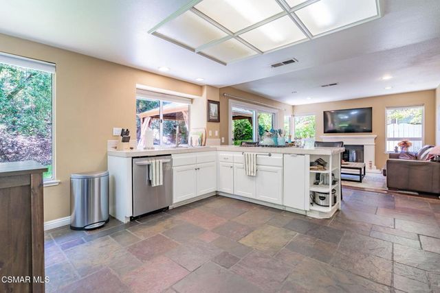 776 Holbertson Court, Simi Valley, CA 93065