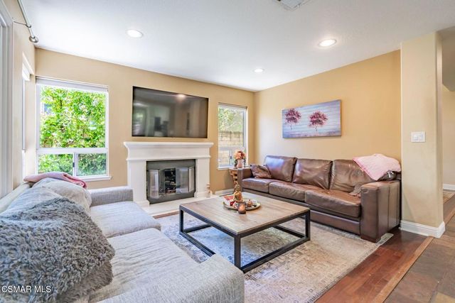776 Holbertson Court, Simi Valley, CA 93065