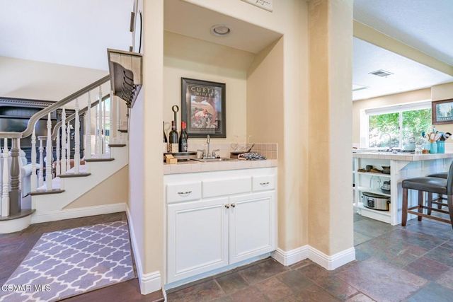 776 Holbertson Court, Simi Valley, CA 93065