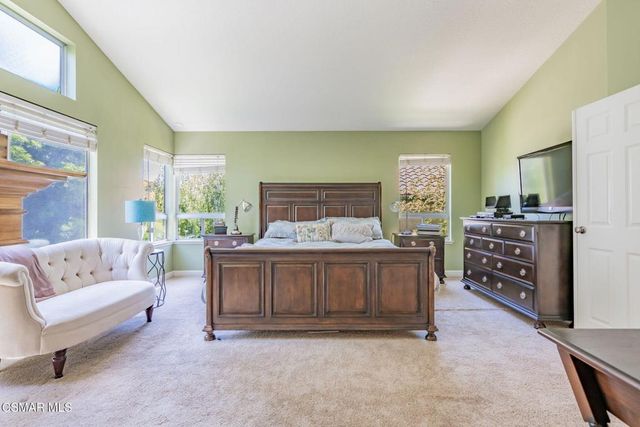 776 Holbertson Court, Simi Valley, CA 93065