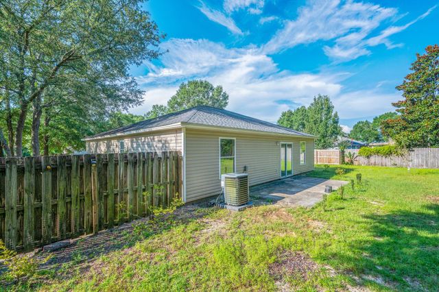 104 Cabana Way, Crestview, FL 32536