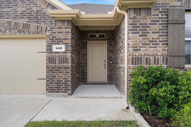 423 Highedge Drive, Fate, TX 75087