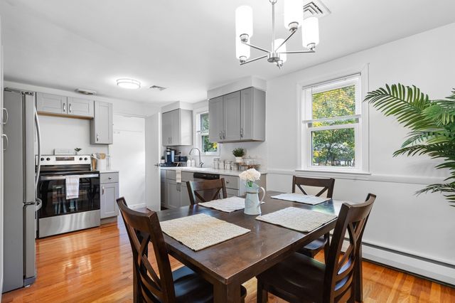 15 Carson Rd, Woburn, MA 01801