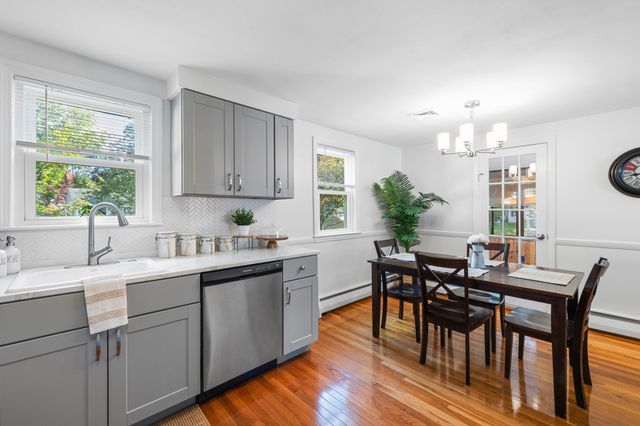 15 Carson Rd, Woburn, MA 01801