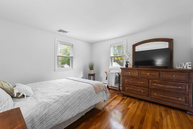 15 Carson Rd, Woburn, MA 01801