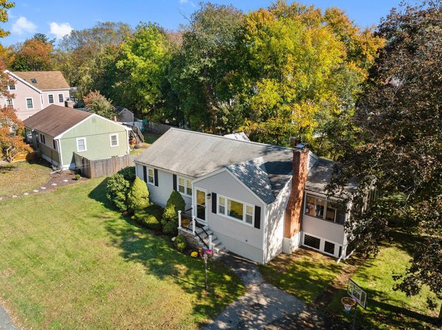 15 Carson Rd, Woburn, MA 01801