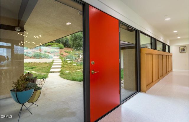 1724 E Loma Alta Drive, Altadena, CA 91001