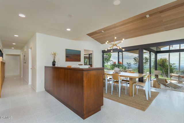 1724 E Loma Alta Drive, Altadena, CA 91001