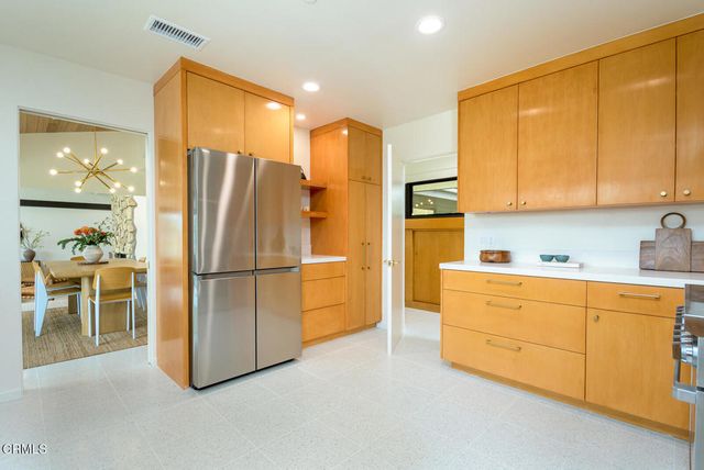 1724 E Loma Alta Drive, Altadena, CA 91001