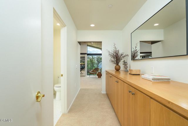 1724 E Loma Alta Drive, Altadena, CA 91001