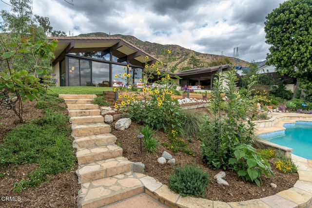 1724 E Loma Alta Drive, Altadena, CA 91001