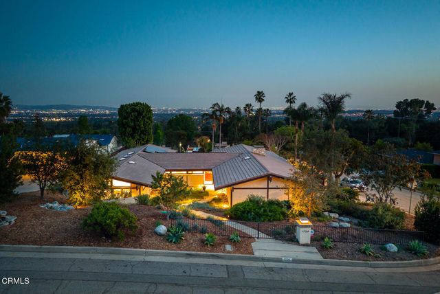 1724 E Loma Alta Drive, Altadena, CA 91001