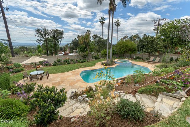 1724 E Loma Alta Drive, Altadena, CA 91001
