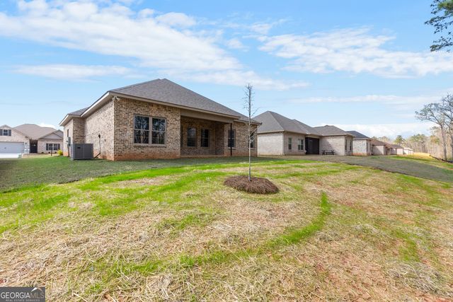 528 Bristleleaf Path, Kathleen, GA 31047