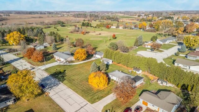 804 Armstrong AVENUE, Howards Grove, WI 53083