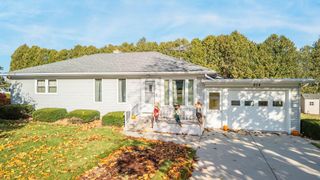 804 Armstrong AVENUE, Howards Grove, WI 53083