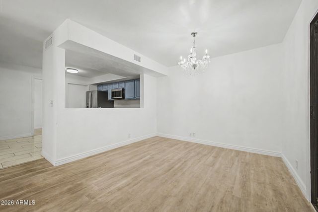 3732 W WAGONER Road, Glendale, AZ 85308