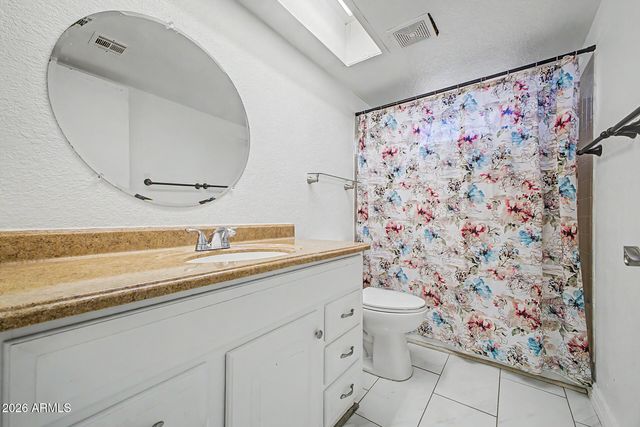 3732 W WAGONER Road, Glendale, AZ 85308