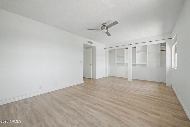 3732 W WAGONER Road, Glendale, AZ 85308