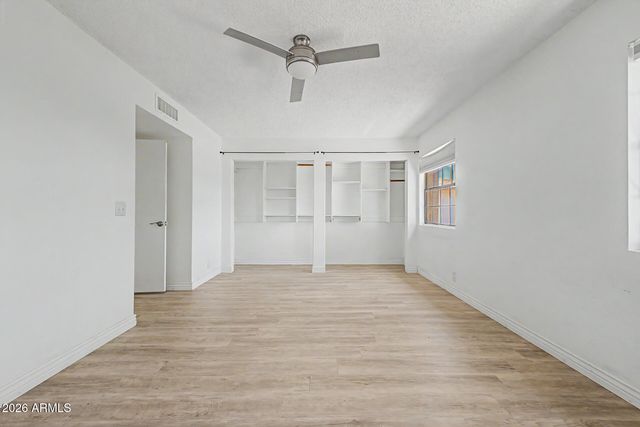 3732 W WAGONER Road, Glendale, AZ 85308