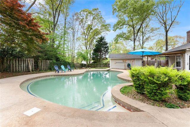 3836 Cherokee Ford, Gainesville, GA 30506