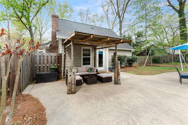 3836 Cherokee Ford, Gainesville, GA 30506