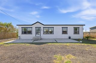 848 Railyard DR, Kyle, TX 78640