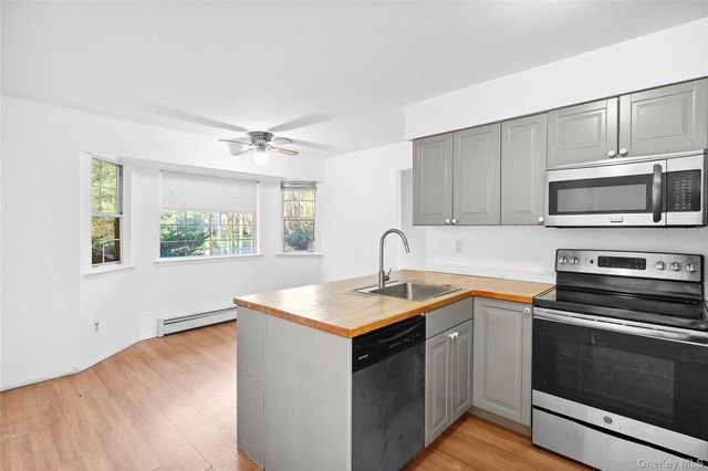 16 Settlers Landing Lane, East Hampton, NY 11937