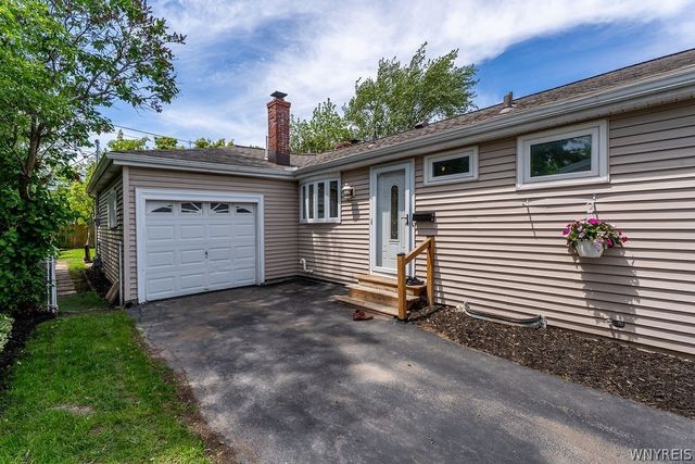 21 Costin Road, Amherst, NY 14226