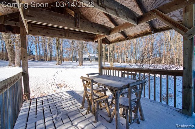 9800 Roberts Road, Gregory, MI 48137