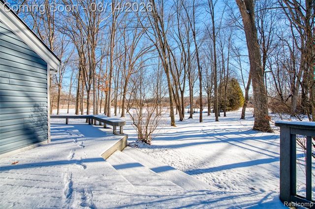 9800 Roberts Road, Gregory, MI 48137