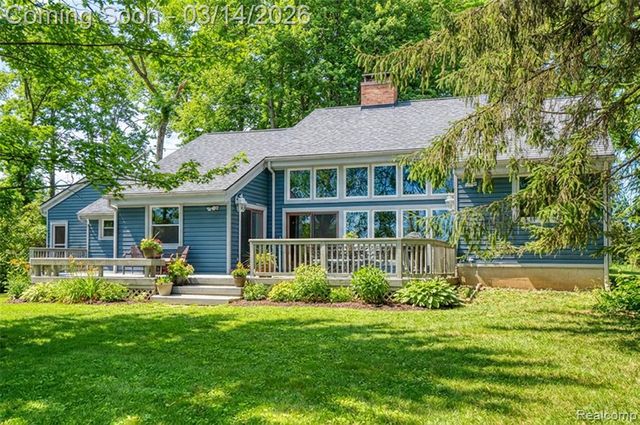 9800 Roberts Road, Gregory, MI 48137