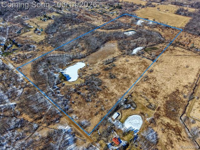 9800 Roberts Road, Gregory, MI 48137