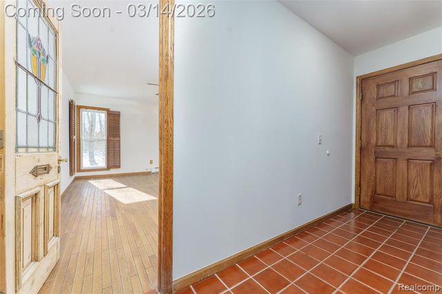 9800 Roberts Road, Gregory, MI 48137