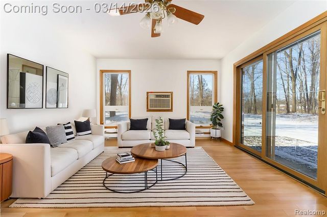 9800 Roberts Road, Gregory, MI 48137