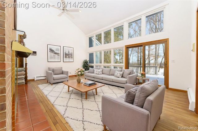 9800 Roberts Road, Gregory, MI 48137