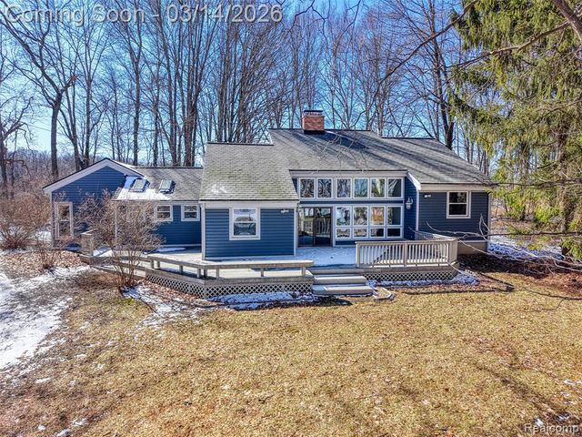 9800 Roberts Road, Gregory, MI 48137